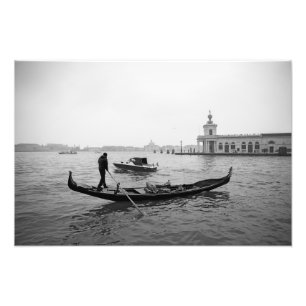 Gondolier Venedigs Italien, svart och vitt liggand Fototryck