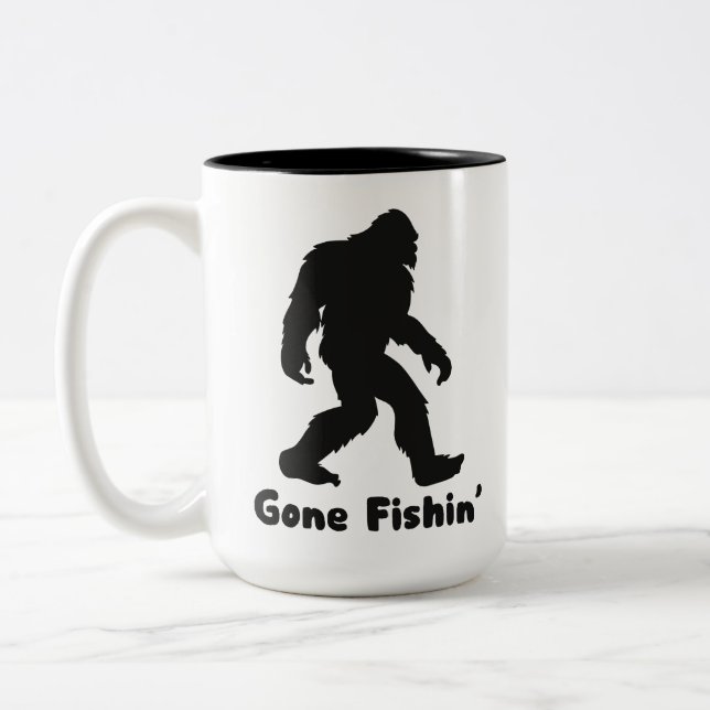 Gone Fishin’ Bigfoot Sasquatch Två-Tonad Mugg (Vänster)