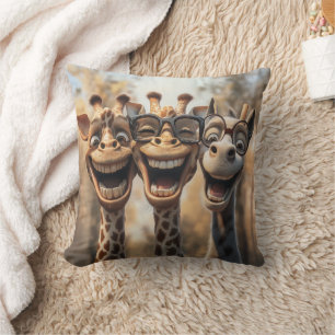Goofy Giraffes in Glasses Kudde