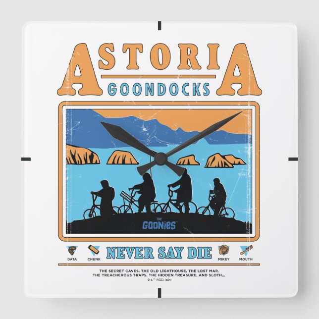 Goonies Silhouettes over Astoria Goondocks Fyrkantig Klocka (Framsida)