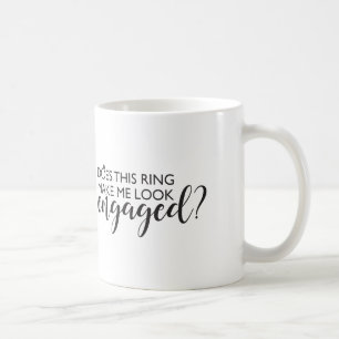 Gör denna ring mig att se förlovad? kaffemugg