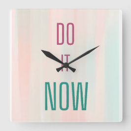 Gör det nu fyrkantig klocka