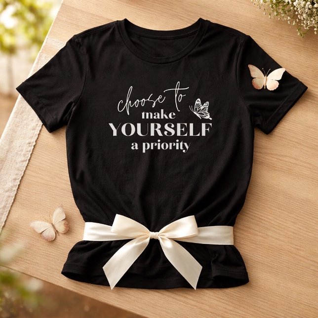 Gör Dig Själv till en Prioritet T-shirt (Skapare uppladdad)