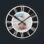 Gör dina foto-Personliger romerska siffror Rund Klocka<br><div class="desc">Utforma muskelklockan från Ricaso för din foto-Personlig,  romerska siffror</div>