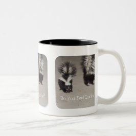 Gör du den lyckliga känselförnimmelsen? Två-Tonad mugg