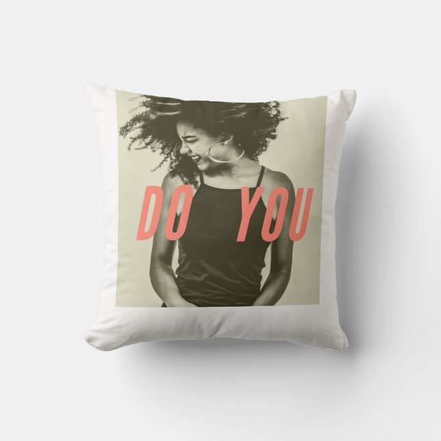 "Gör Du" Grafik-T-shirt – Empowerment i stil Mjuk Kudde (Framsida)