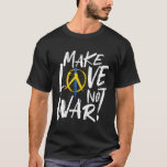 Gör Kärlek inte Krig stödja Ukraina T Shirt<br><div class="desc">Låt inte Kärlek Krig visa ert stöd och kärlek för Ukraina. Utformningen av den fredsbevarande logotypen i färg i den ukrainska flagga är perfekt för människor som står i kontakt med Ukraina. Denna utformning passar också in i tiden för jorddagen,  som firas den 22 april.</div>
