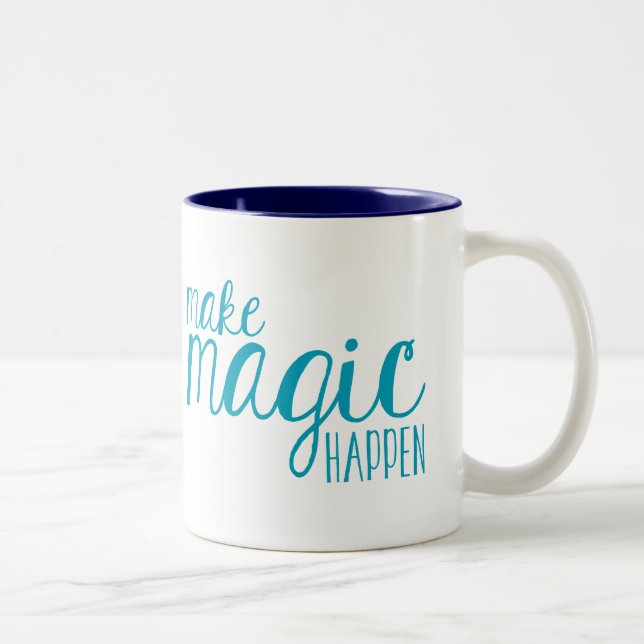 Gör Magic Happen Typography Mugg (Höger)