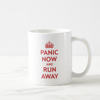 Göra panikslagen nu och kör bort kaffemugg