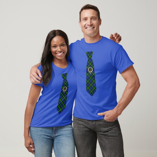 Gordon Scottish Badge & Tartan Necktie  T Shirt (Unisex)
