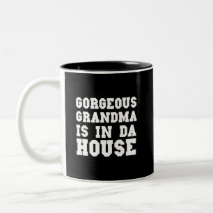 Gorglig mormor i Da House Coola Grandmor Två-Tonad Mugg