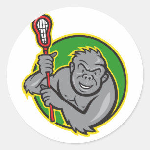Gorilla Ape med Tecknaden Lacrosse Stick Runt Klistermärke