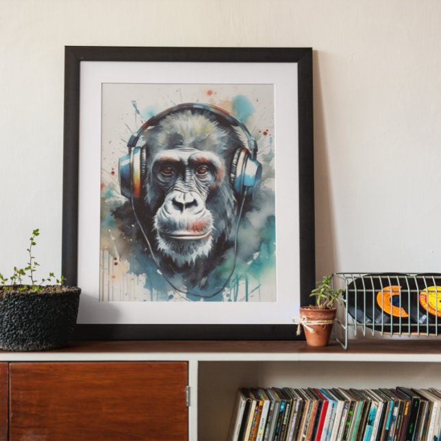 Gorilla lyssnar på hörlurarna poster (Skapare uppladdad)
