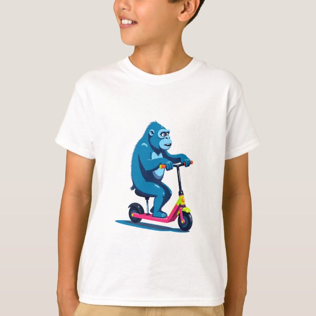 Gorilla på en Barn Scooter - Funny Kids T-Shirt (Framsida)