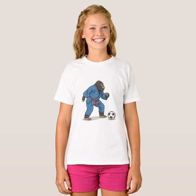 Gorilla playing soccer in karate kimono t shirt (Hel framsida)