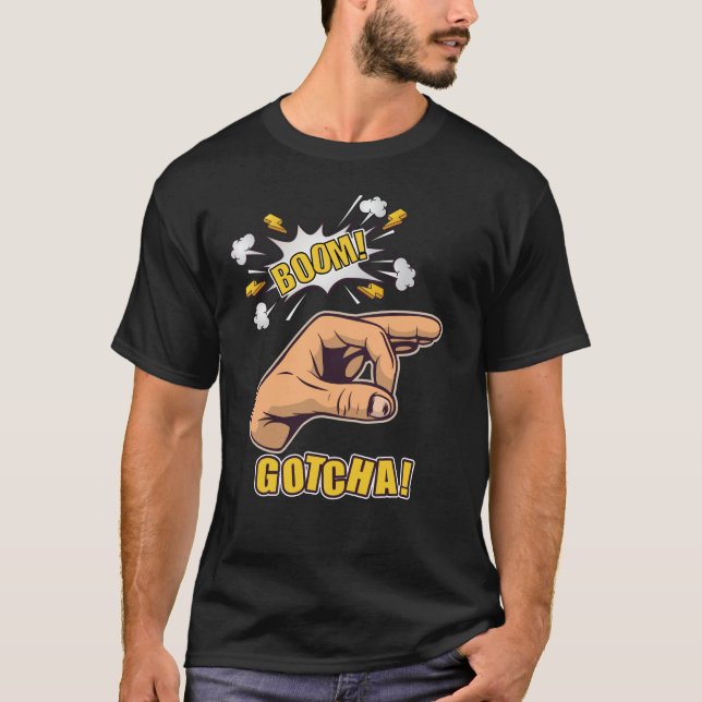 Gotcha Finger Hål Hand Meme T Shirt (Framsida)
