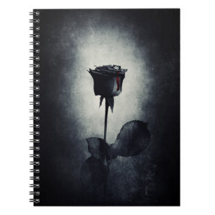 Goth Black Ro-droppblodet på Black Grunge Anteckningsbok