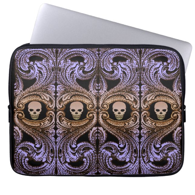 Goth Lila Ornamet with Skull Laptop Sleeve (Framsidan)