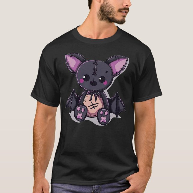 Goth Pastel Cute Creepy Kawaii Bat Voodoo Doll T Shirt (Framsida)