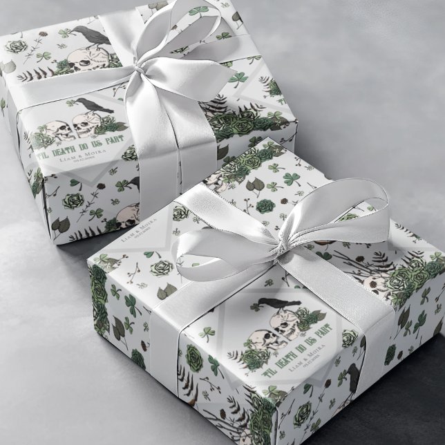 Goth St. Patricks Day Blommiga Döskallar Irländsk  Presentpapper (Chic Gothic Wedding Til Death Do Us Part Gift Wrap. Soft Gray. Hand Drawn Skull, Raven & Green Roses)