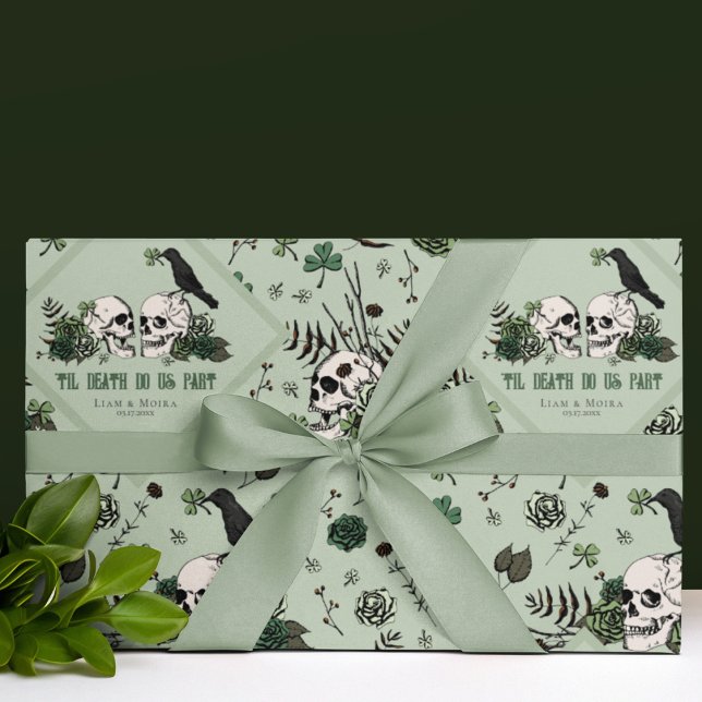 Goth St. Patricks Day Blommigt Döskallars Irish Br Presentpapper (Modern Gothic Floral Skull Irish Wedding Wrapping Paper. St Patricks Day Wedding, Bridal Shower...)