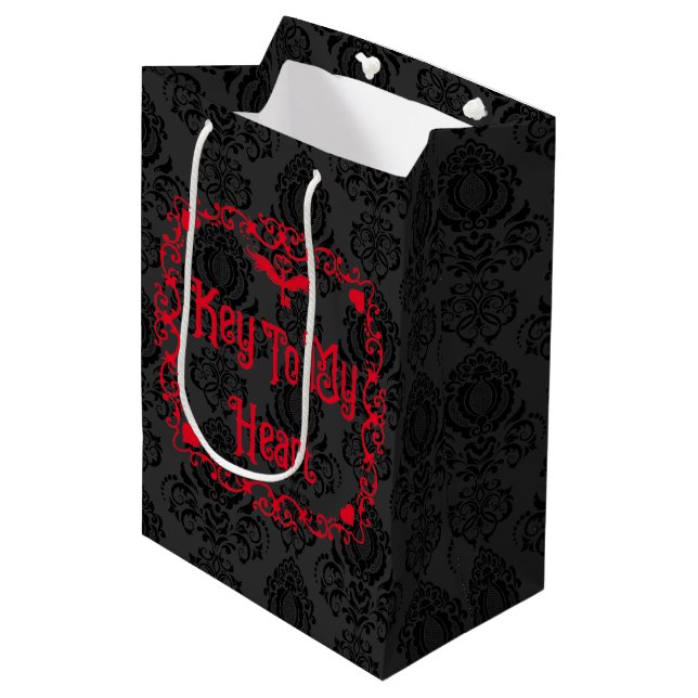 Goth Valentine Nyckel Till Mitt Hjärta Röd (Framsidan Vinklad)