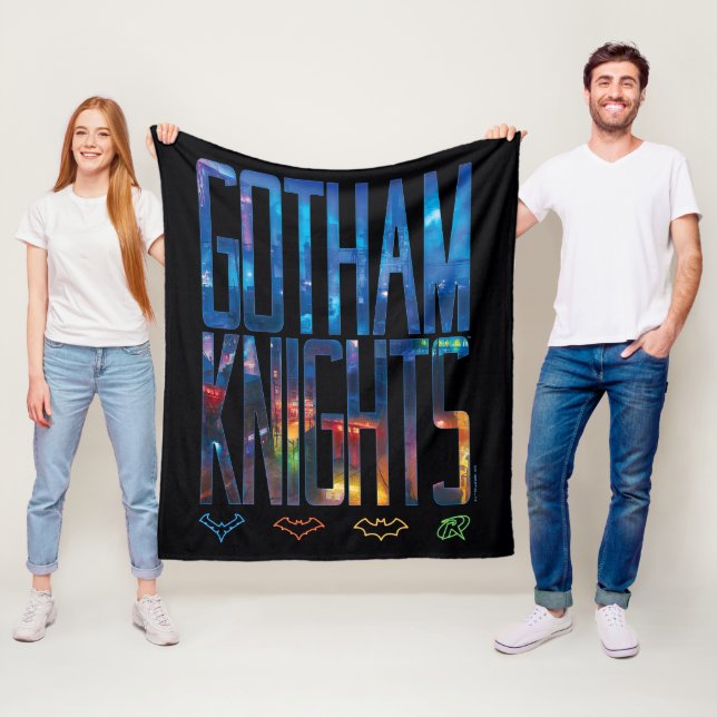Gotham Knight City Lettering Fleecefilt (På plats)