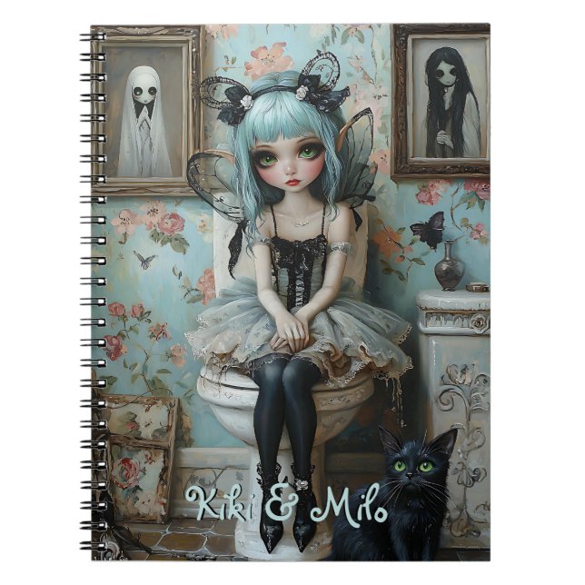 Gothic Anime Fairy & Cat in Bathroom Personlig Anteckningsbok (Framsidan)