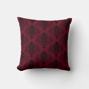 Gothic Black & Berry Damask Pattern Kudde