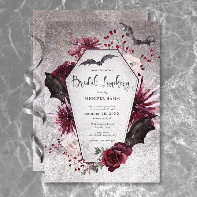 Gothic Black & Burgundy Spooky Möhippa Luncheon Inbjudningar (Gothic Black & Burgundy Spooky Bridal Luncheon Invitation)