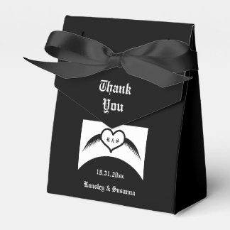 Gothic Bröllop Winged Heart Anpassningsbar Monogra Presentaskar
