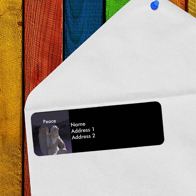Gothic Cemetery Stone Angel Peace Returadress Returadress Etikett (Peaceful angel stone statue light shining from above on purple and black return address labels.)