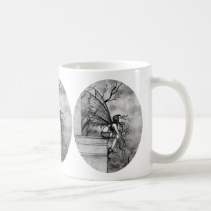 Gothic Fairy Kaffemugg av Molly Harrison