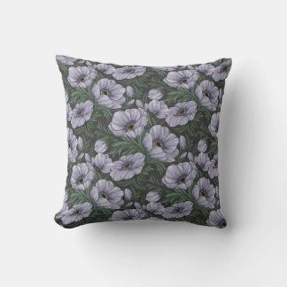 Gothic Gardenia Decorative Pillow Kudde