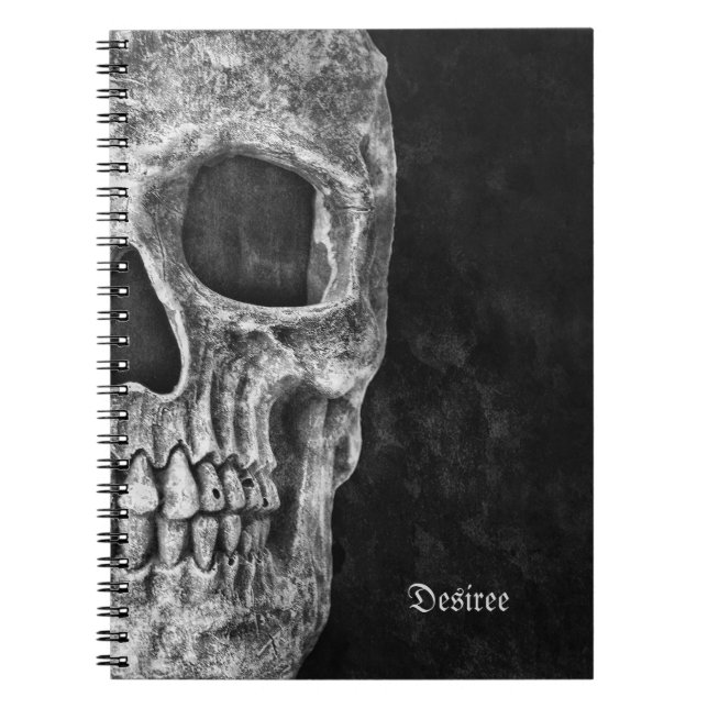 Gothic Halfal Skull Black and White Coola Grunge Anteckningsbok (Framsidan)