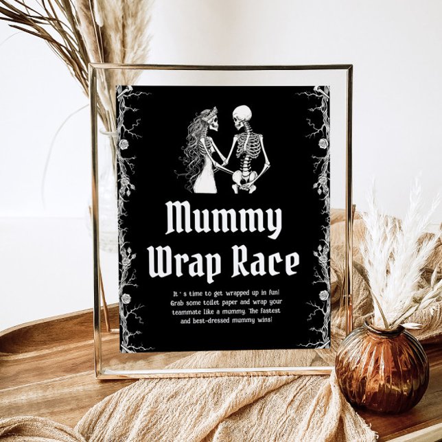 Gothic Halloween Skeleton Mummy Wrap Tävling Sign Poster (Skapare uppladdad)