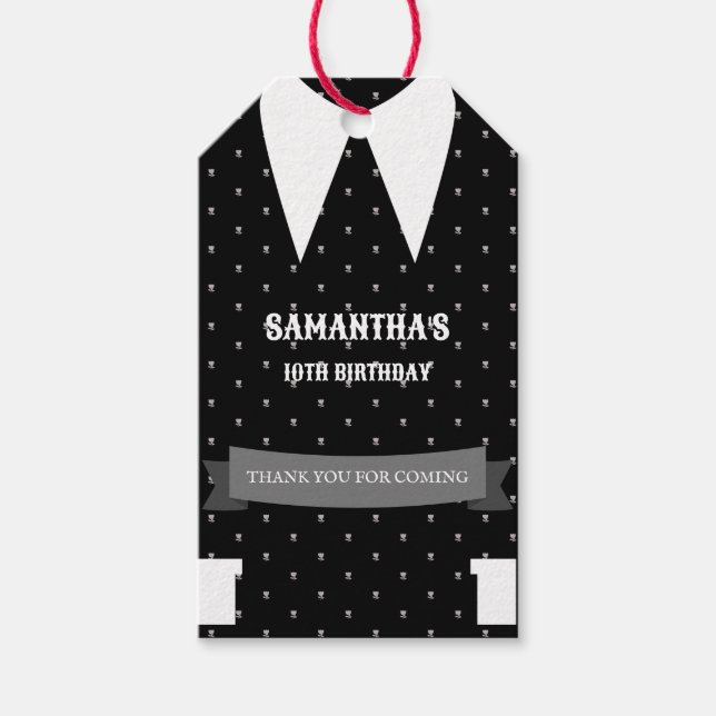 Gothic Little tjej i svart klänning Birthday Presentetikett (Framsidan)