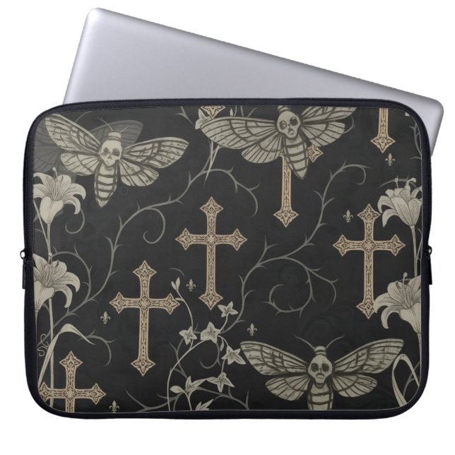 Gothic Moth & Cross Laptop Sleeve (Framsidan)
