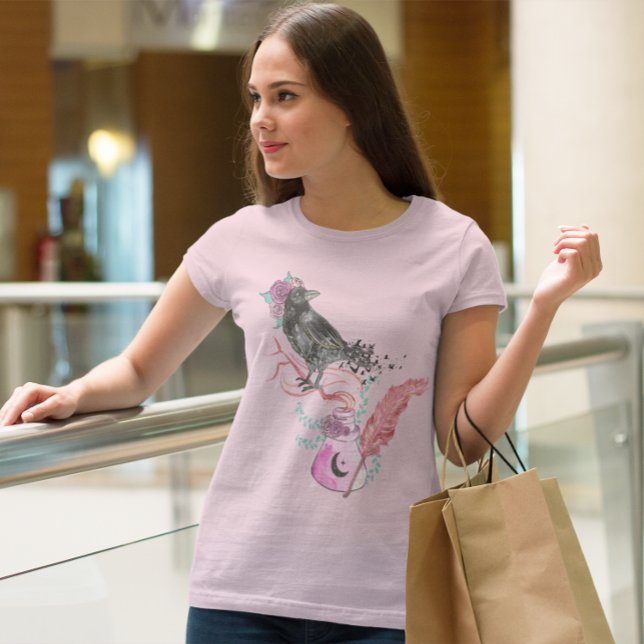 Gothic Raven Kärlek Blommigt Graphic T Shirt (Skapare uppladdad)