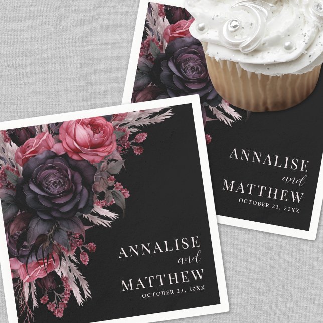 Gothic Red Black Blommigt Bröllop Pappersservett (Gothic Red Black Floral Wedding Napkins)