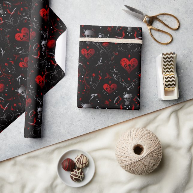 Gothic Red Hearts and Gray Skulls Presentpapper (Hantverk)