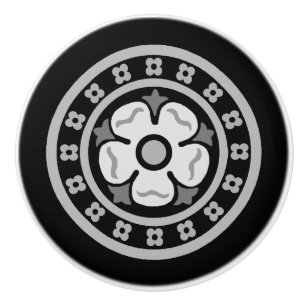 Gothic Revival Ro Medallion Knopp