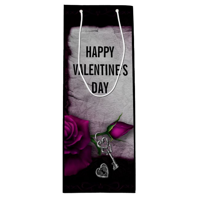 Gothic Ro, Parchment och Locket Valentine (Framsidan)