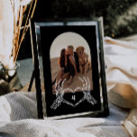 Gothic Skeleton Händer Arch Photo Bordsnummer<br><div class="desc">Detta är ett gotiskt inspirerat bordsnummer i bröllop med skelett händer och en moody mörk. Redigera de flesta formuleringar   ALL färg för att anpassa det här moody bröllopsprogrammet till ditt händelsebehov   stil personligen. Välj "anpassa den här mallen" om du vill visa alla redigeringsalternativ:)</div>