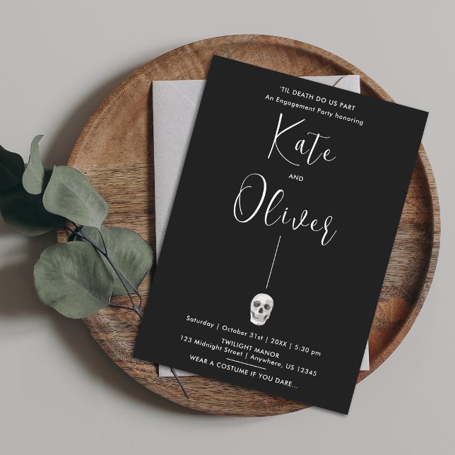 Gothic Skull Engagement Party Invitation Inbjudningar (Skapare uppladdad)