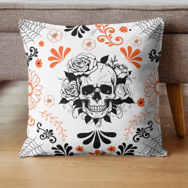 Gothic Skull och Ro Halloween Blommigt Throw Kudde (Skapare uppladdad)