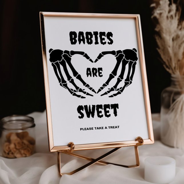 Gothic Spädbarn är Sweet Halloween Baby Shower Sig Inbjudningar (Skapare uppladdad)