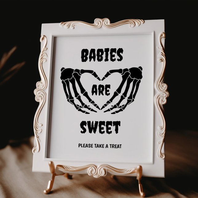 Gothic Spädbarn är Sweet Halloween Baby Shower Sig Poster (Skapare uppladdad)