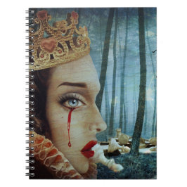 Gothic Surreal Unique Collage Ledsen Queen of Hear Anteckningsbok