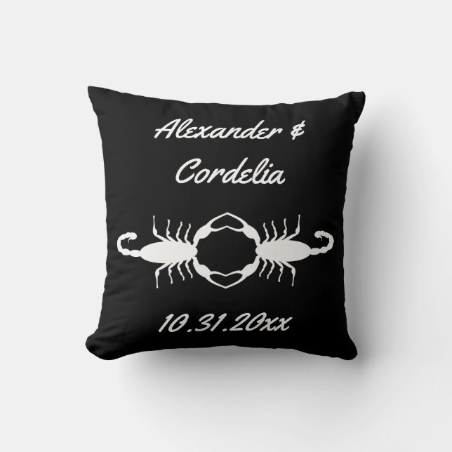 Gothic White Wedding Scorpions Anpassad Kudde (Framsida)